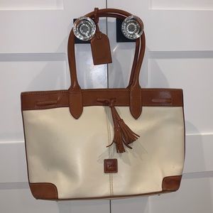 -TAN DOONEY AND BOURKE TOTE BAG
